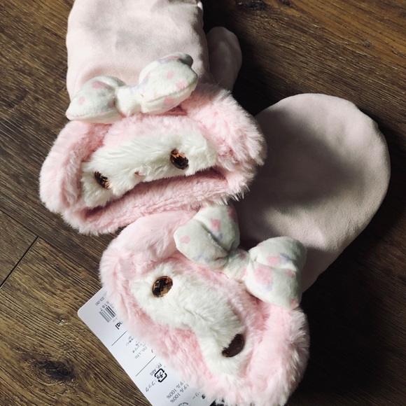 MY MELODY-RARE, Imported (NWT) Women’s Soft Mittens - Picture 5 of 11